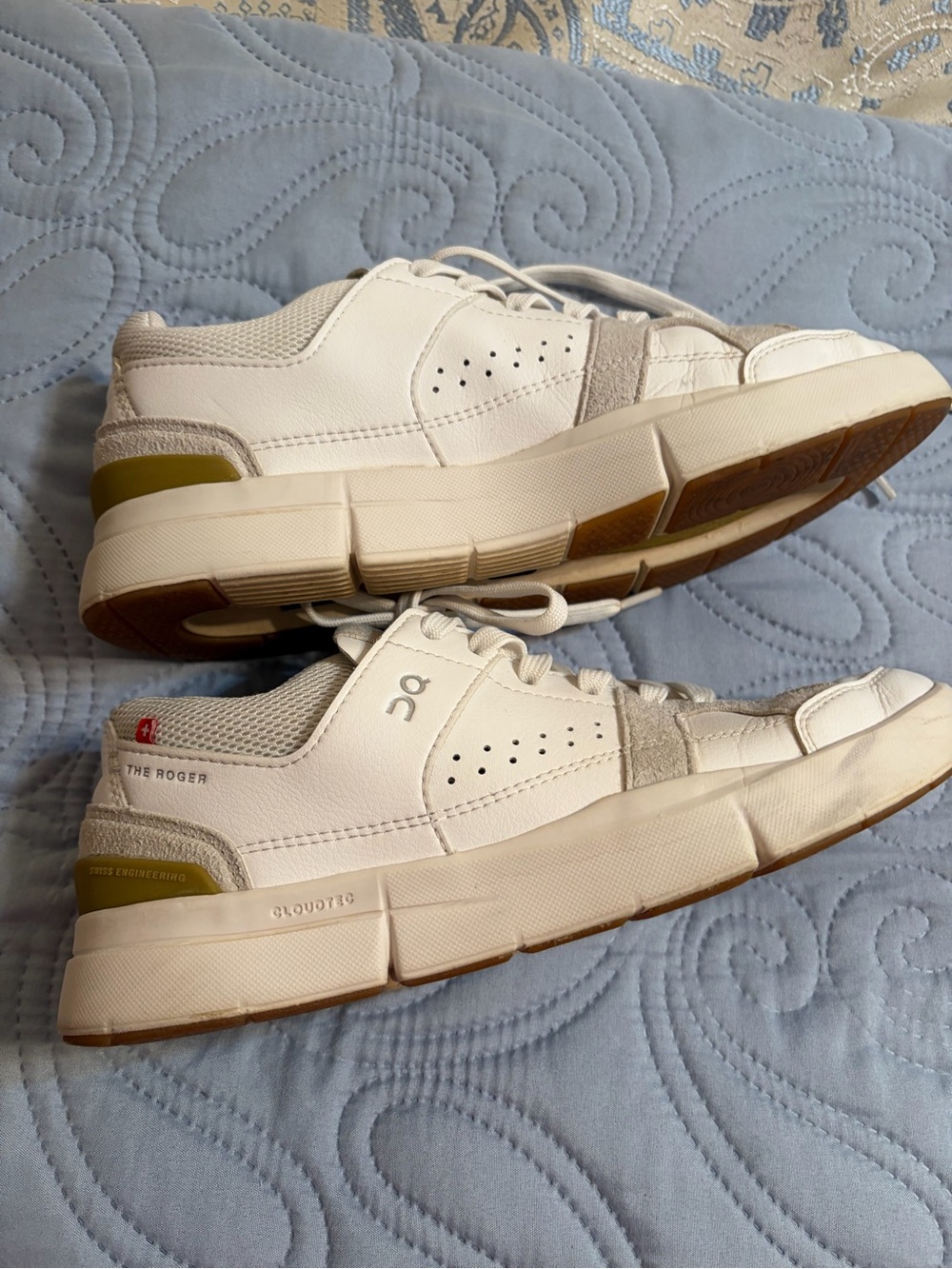On Cloud Women’s Casual Leather Sneakers with Brown/Tan  Accent - Picture 6 of 6
